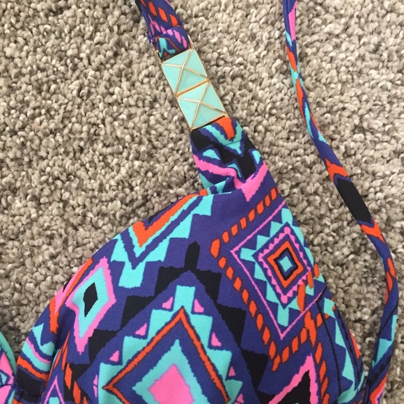 Bikini 👙 - Picture 4 of 5